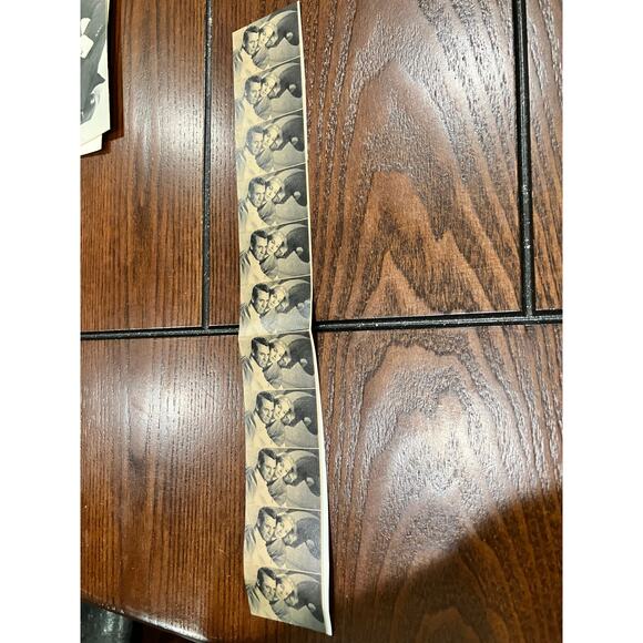 4 Cary Grant Vintage Black & White Postcards, 1 Magnet & 3 Bookmarks! - Picture 16 of 16